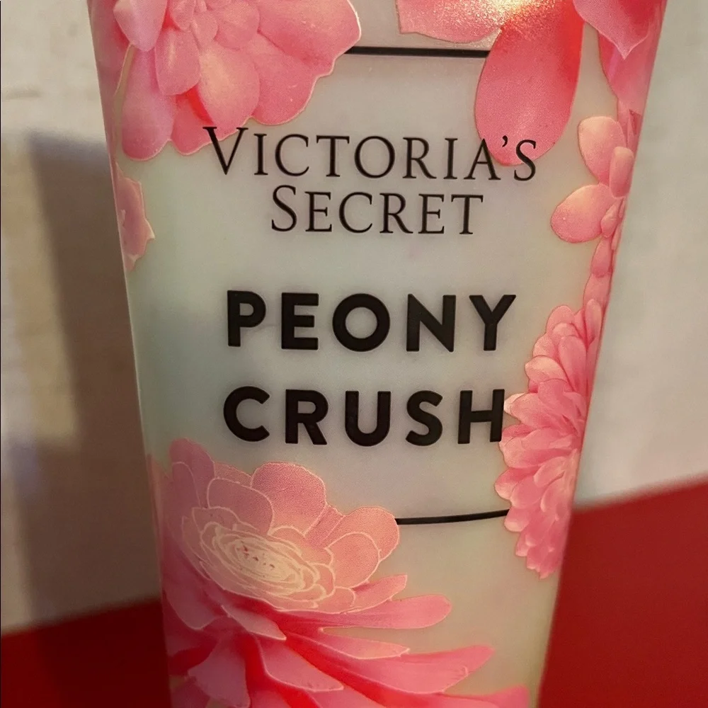 Victoria's Secret Peony Crush Fragrance Lotion - Pink and Cream